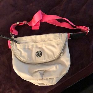 Lululemon purse/fanny pack!